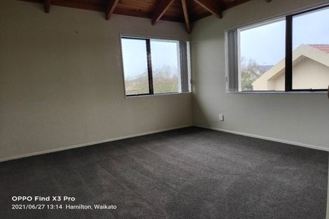 Photo of property in 1 Crowden Place, Harrowfield, Hamilton, 3210