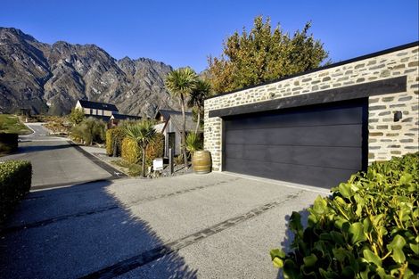 Photo of property in 10 Arran Lane, Jacks Point, Queenstown, 9371