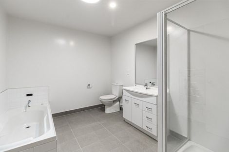 Photo of property in 110 Popokatea Drive, Takanini, 2112