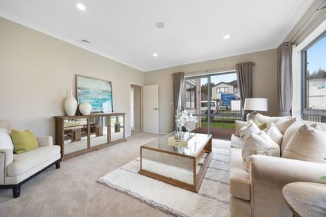 Photo of property in 1 Creggan Crescent, Flat Bush, Auckland, 2019