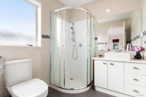 Photo of property in 51 Terrasini Drive, Flat Bush, Auckland, 2019