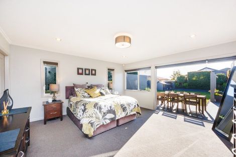 Photo of property in 12 Liberty Grove, Kelvin Grove, Palmerston North, 4414