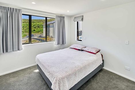 Photo of property in 28 Bee Lane, Whitby, Porirua, 5024