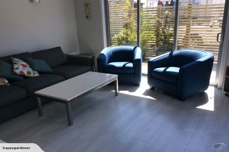 Photo of property in 15 Old Lake Road, Narrow Neck, Auckland, 0624