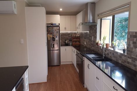 Photo of property in 3 Marendellas Drive, Bucklands Beach, Auckland, 2014