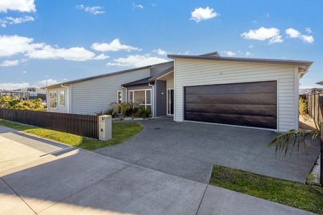 Photo of property in 87 Maryvale Road, Wainui, 0932
