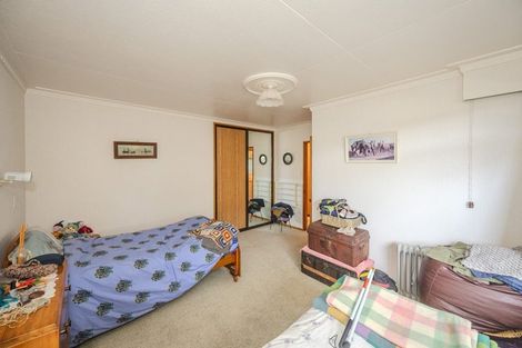 Photo of property in 11 Mersey Street, South Hill, Oamaru, 9400