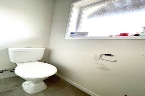 Photo of property in 42 Edgeworth Road, Glenfield, Auckland, 0629