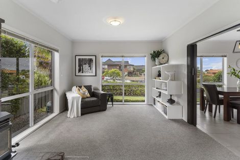 Photo of property in 9 Culver Terrace, Howick, Auckland, 2014