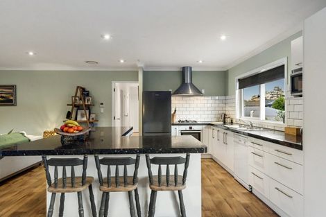 Photo of property in 974 Kahikatea Flat Road, Waitoki, Kaukapakapa, 0871