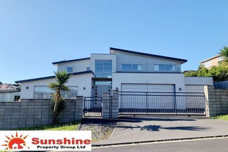Photo of property in 6 Deele Close, Pinehill, Auckland, 0632