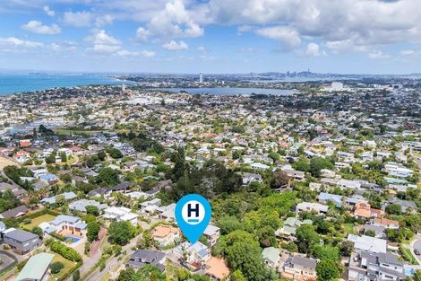 Photo of property in 32k Parr Terrace, Castor Bay, Auckland, 0620