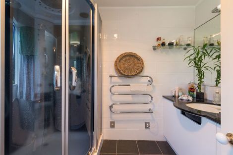 Photo of property in 80 Grand Vue Road, Kawaha Point, Rotorua, 3010