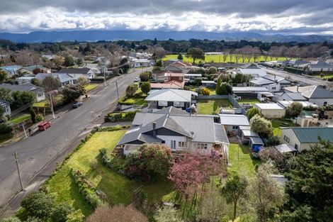 Photo of property in 16 Chamberlain Street, Dannevirke, 4930