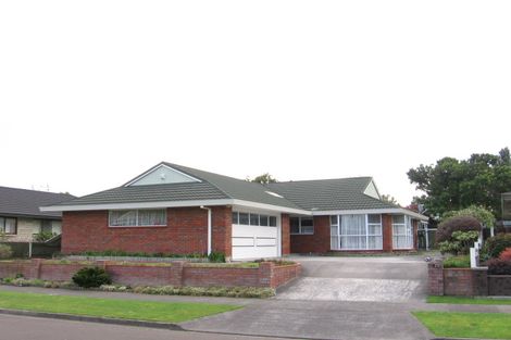 Photo of property in 12 Hind Place, Hokowhitu, Palmerston North, 4410