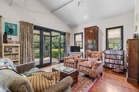 Photo of property in 28 Kempton Street, Greytown, 5712