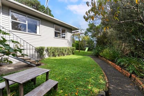 Photo of property in 7 Fairdale Place, Birkdale, Auckland, 0626