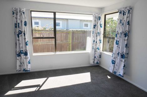 Photo of property in 2/181 Wairakei Road, Bryndwr, Christchurch, 8053