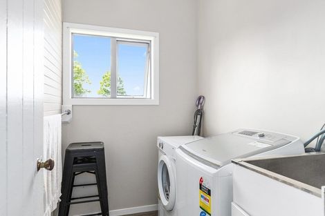 Photo of property in 24a Sare Crescent, Fairfield, Hamilton, 3214