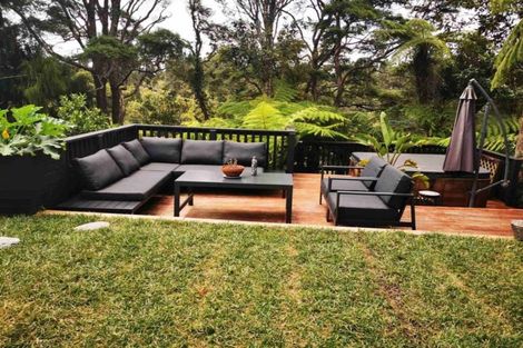 Photo of property in 740a West Coast Road, Oratia, Auckland, 0604