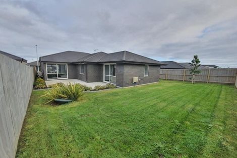 Photo of property in 16 Tawhiti Road, Pukekohe, 2120