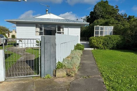 Photo of property in 6 Pain Street, Bulls, 4818