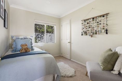 Photo of property in 27 Riverstone Road, Te Atatu Peninsula, Auckland, 0610