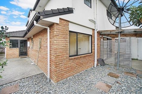 Photo of property in 20 Speyside Crescent, Flat Bush, Auckland, 2016