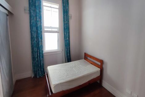 Photo of property in 145 Simpson Road, Henderson Valley, Auckland, 0614