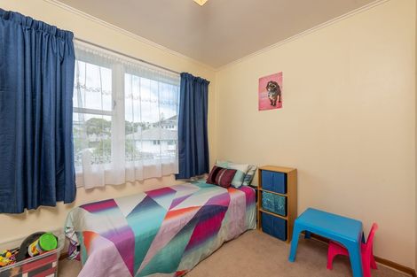 Photo of property in 12 Pembroke Street, Tawa, Wellington, 5028