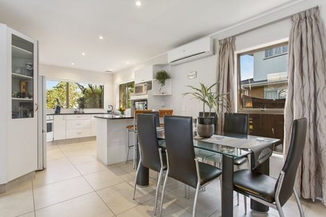 Photo of property in 10 Tanoa Place, Glendene, Auckland, 0602