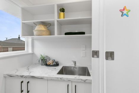 Photo of property in 2/352 Oxford Terrace, Avalon, Lower Hutt, 5011