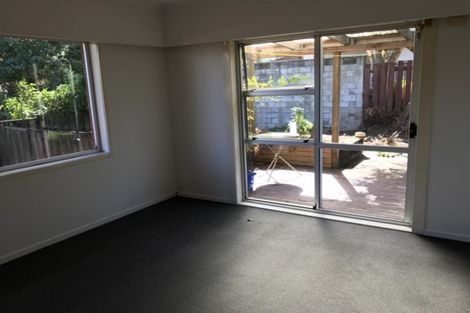 Photo of property in 15 Barlow Place, Chatswood, Auckland, 0626