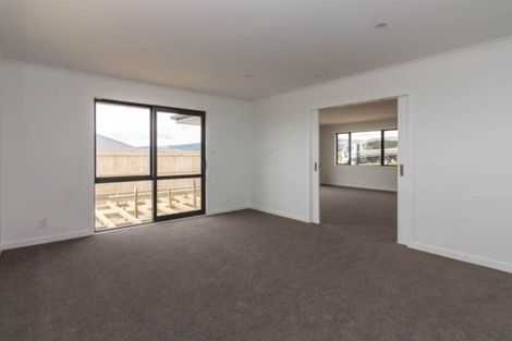 Photo of property in 33 Silicon Way, Fitzherbert, Palmerston North, 4410