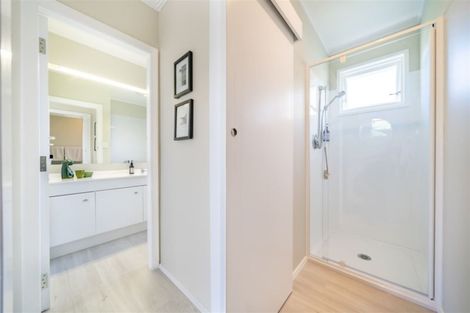 Photo of property in 350 Fergusson Drive, Heretaunga, Upper Hutt, 5018