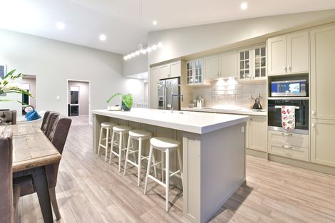 Photo of property in 12 Seaview Crescent, Hatfields Beach, Orewa, 0931