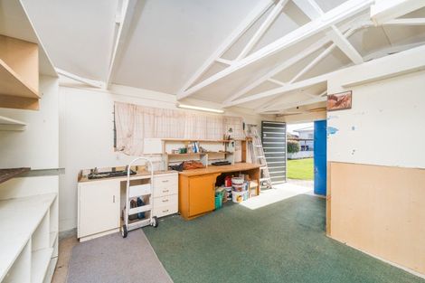 Photo of property in 14 Vernon Avenue, Takaro, Palmerston North, 4412