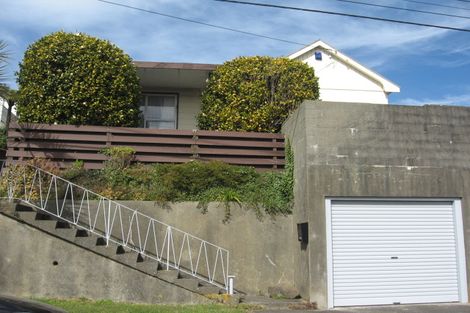 Photo of property in 33 Braithwaite Street, Karori, Wellington, 6012