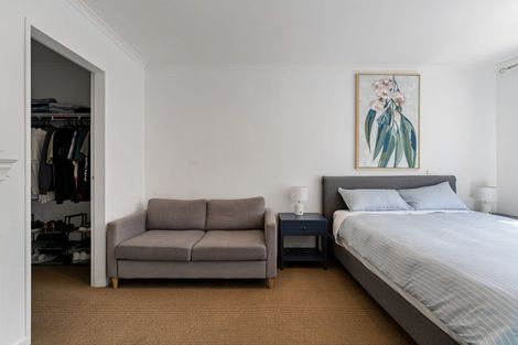 Photo of property in 2/15 Roxburgh Street, Mount Victoria, Wellington, 6011