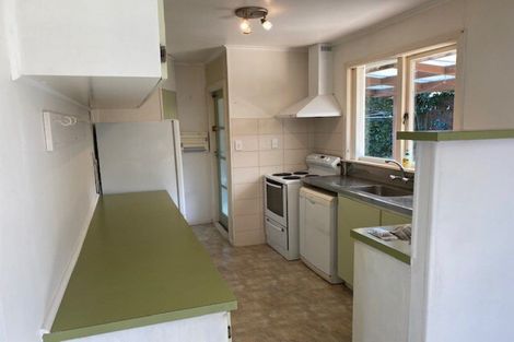 Photo of property in 6 Palmer Avenue, Glen Eden, Auckland, 0602