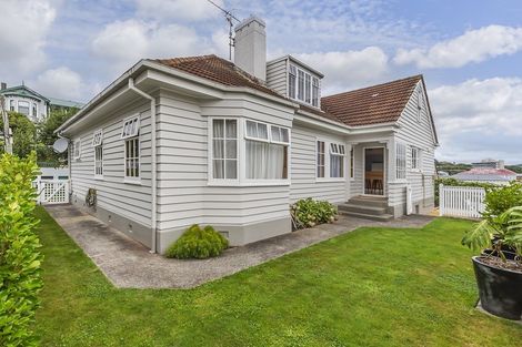 Photo of property in 100 Brougham Street, Mount Victoria, Wellington, 6011