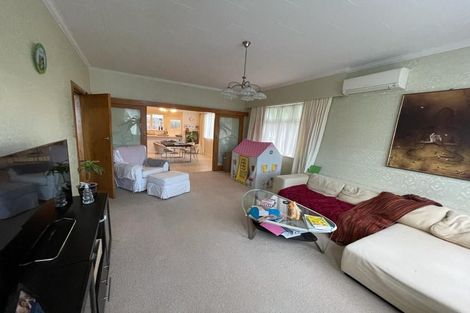 Photo of property in 44 Severn Street, Island Bay, Wellington, 6023