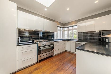 Photo of property in 9 Mckenzie Terrace, Te Aro, Wellington, 6011