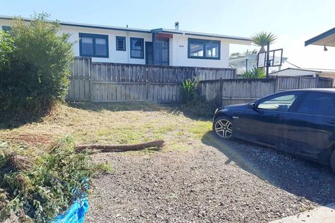 Photo of property in 8 Aplin Place, Birkdale, Auckland, 0626