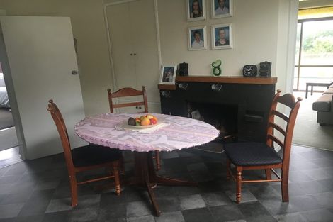 Photo of property in 1410 Devon Road, Brixton, Waitara, 4382