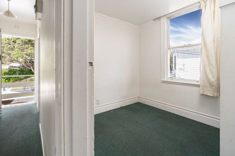Photo of property in 16 Austin Street, Mount Victoria, Wellington, 6011