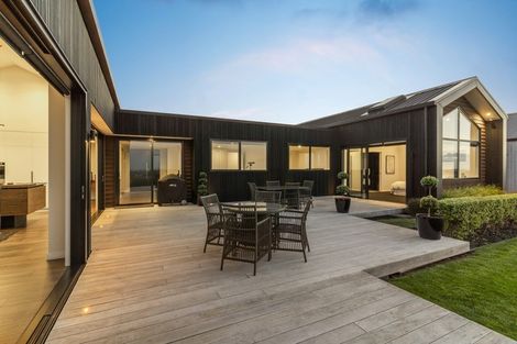 Photo of property in 300 Kitchener Road, Pukekohe, 2120