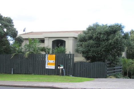 Photo of property in 58a Marellen Drive, Red Beach, 0932