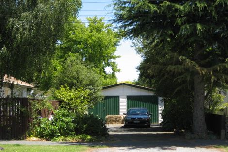 Photo of property in 11 Woodville Street, Edgeware, Christchurch, 8013