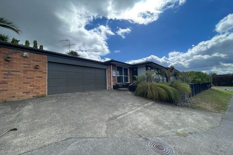 Photo of property in 595 Great South Road, Rosehill, Papakura, 2113
